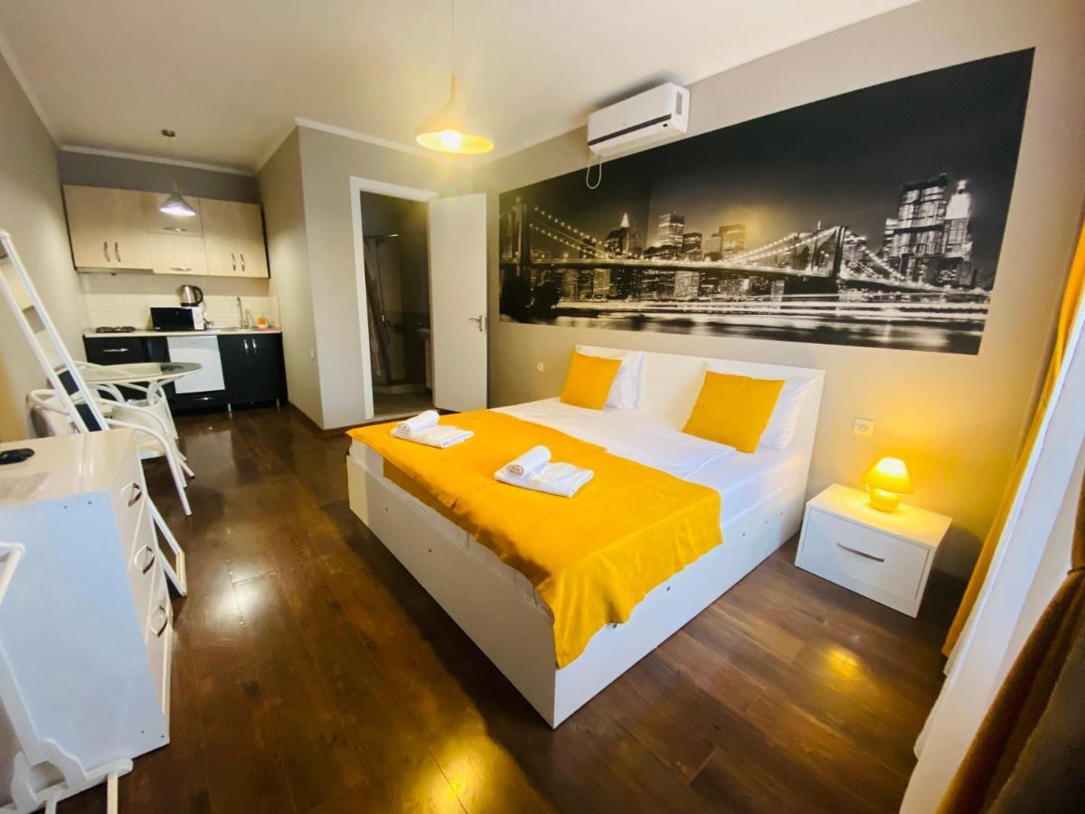 9 Borbalo Street Apartment With Terrace 第比利斯 外观 照片