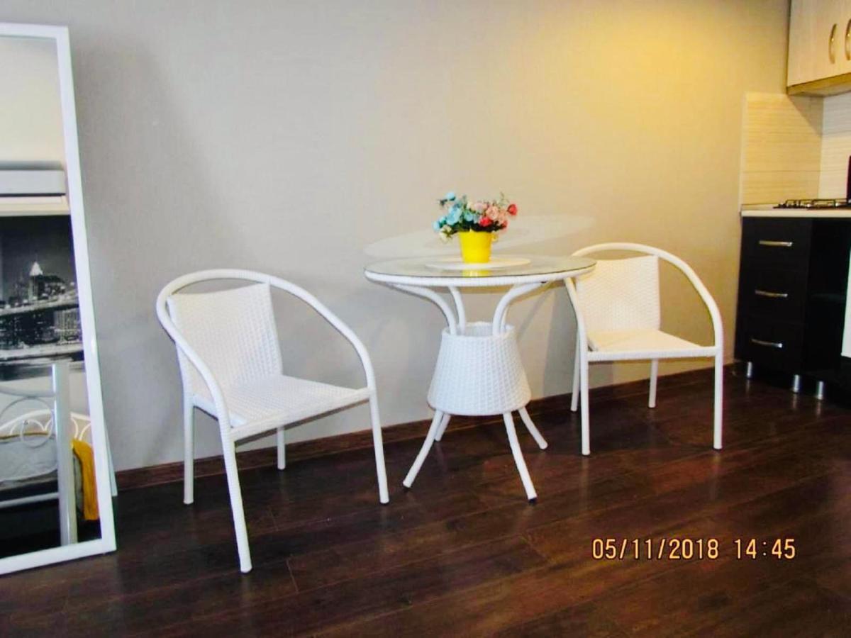 9 Borbalo Street Apartment With Terrace 第比利斯 外观 照片