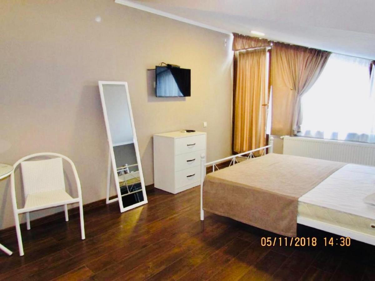 9 Borbalo Street Apartment With Terrace 第比利斯 外观 照片