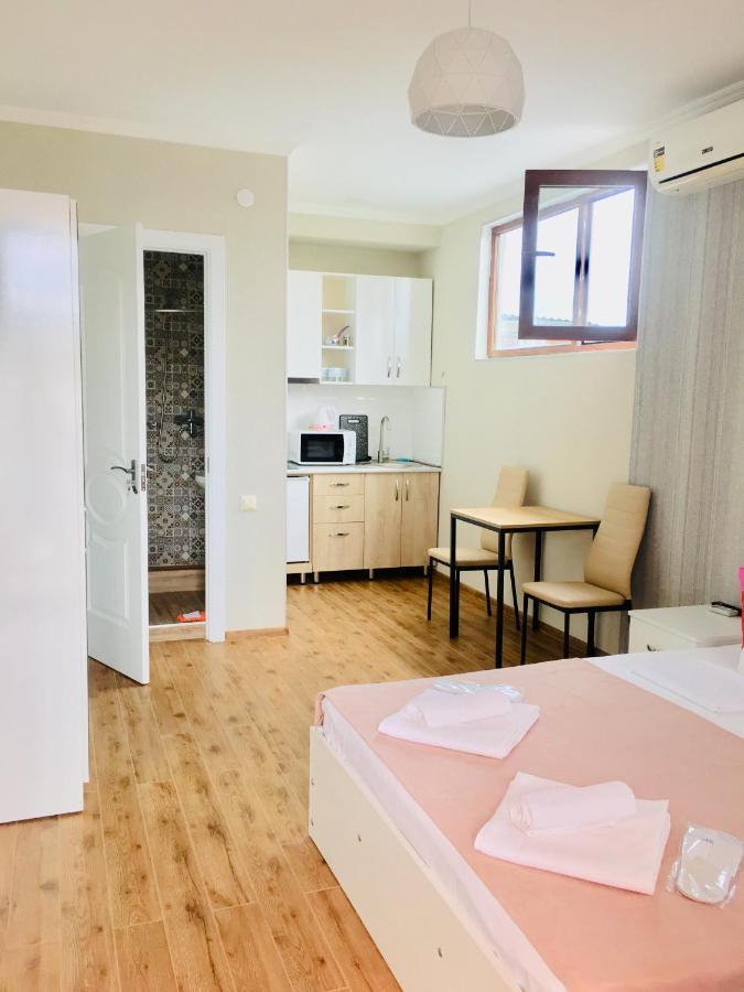 9 Borbalo Street Apartment With Terrace 第比利斯 外观 照片