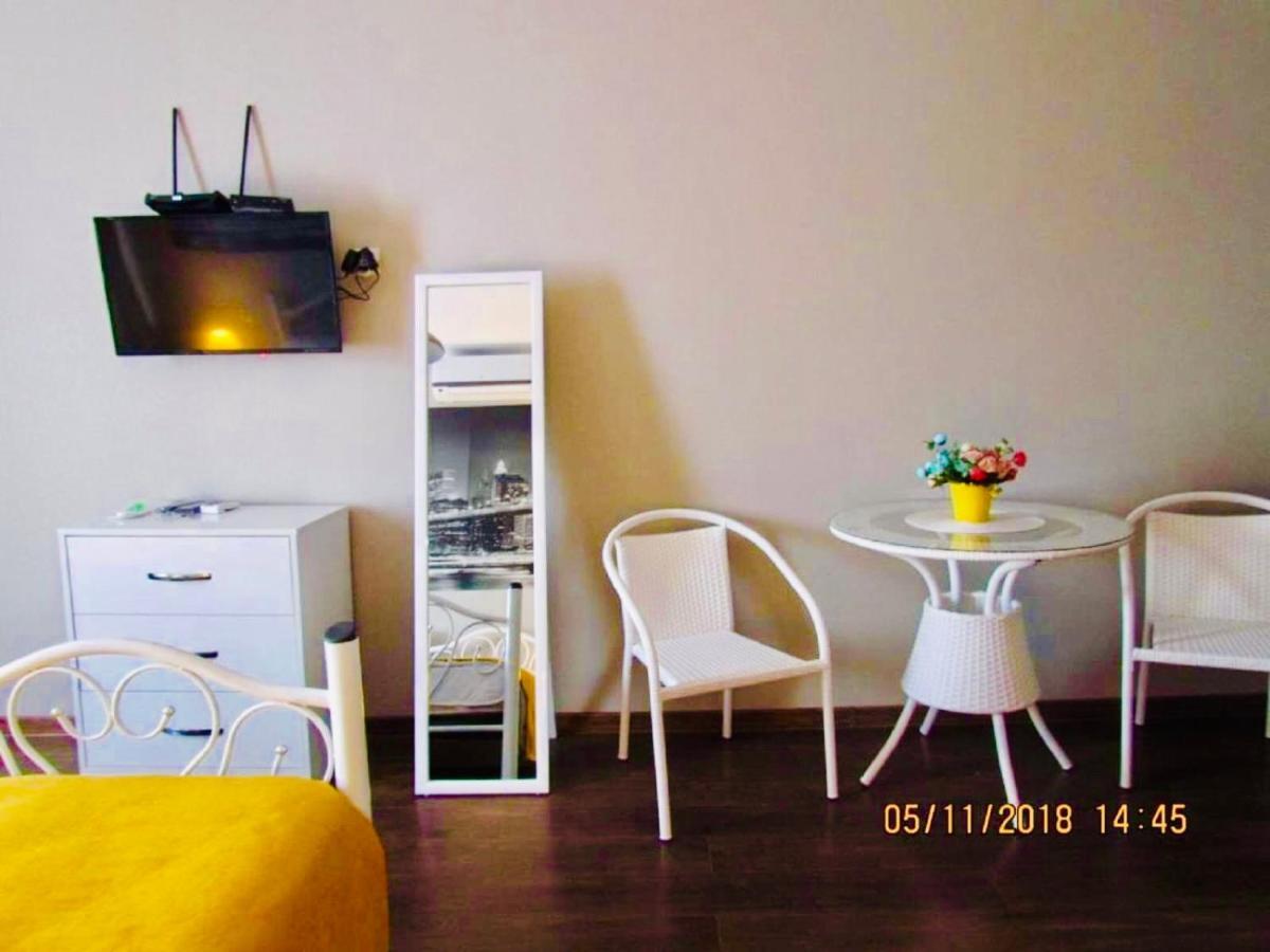 9 Borbalo Street Apartment With Terrace 第比利斯 外观 照片